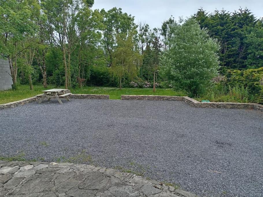 Conveniently Located House To Enjoy All Of Kerry Tralee Extérieur photo