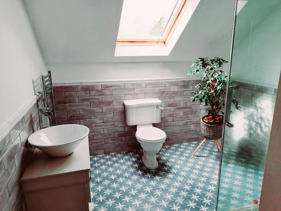 Conveniently Located House To Enjoy All Of Kerry Tralee Extérieur photo
